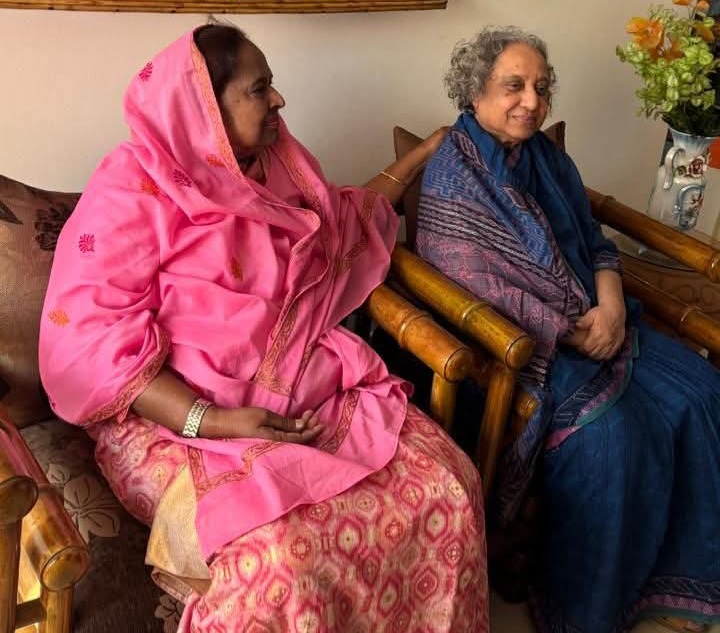 তহমিনা হায়দারের সাথে কুশল বিনিময়ে ড. হোসনে আরা বেগম