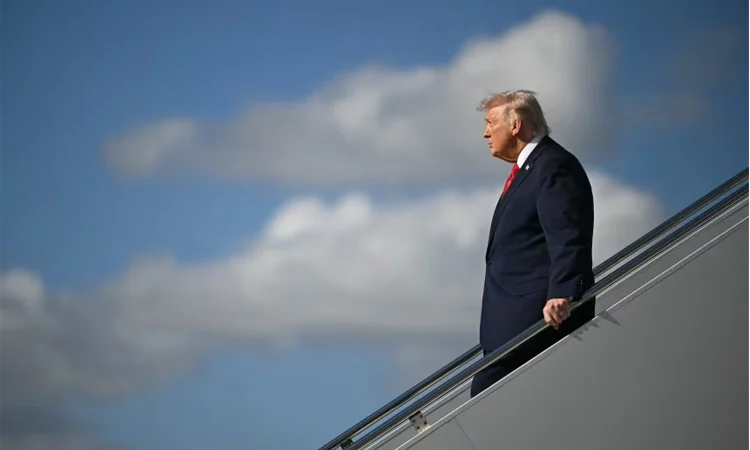 প্রেসিডেন্ট ডোনাল্ড ট্রাম্প