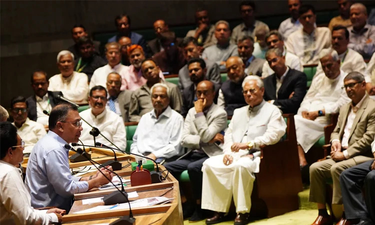 প্রধানমন্ত্রী তারেক রহমানের সভাপতিত্বে দলীয় সংসদ সদস্যদের বৈঠক অনুষ্ঠিত