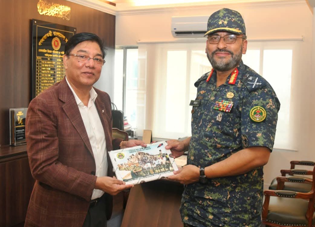 ঢাকায় প্রতিমন্ত্রীর সঙ্গে আনসার-ভিডিপি মহাপরিচালকের সৌজন্য সাক্ষাৎ
