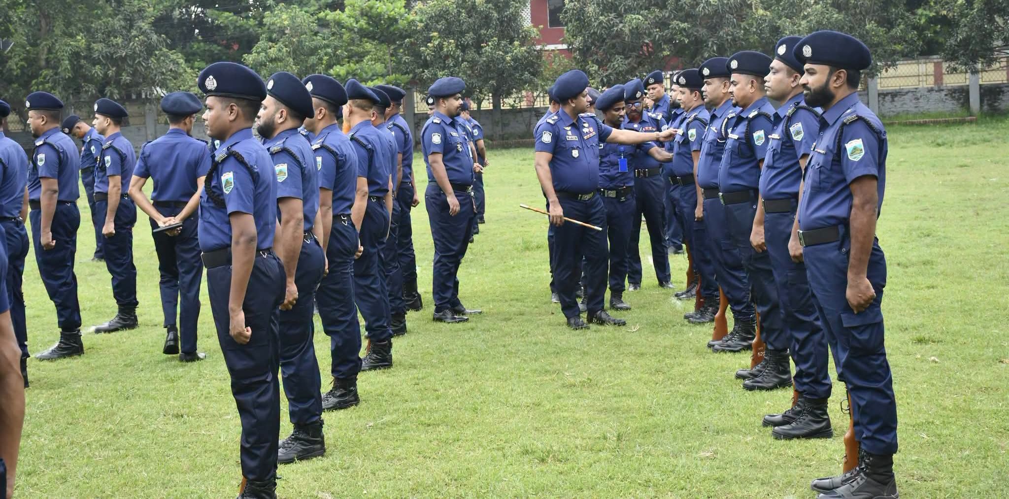 পাবনায় জেলা পুলিশের মাসিক মাস্টার প্যারেড অনুষ্ঠিত