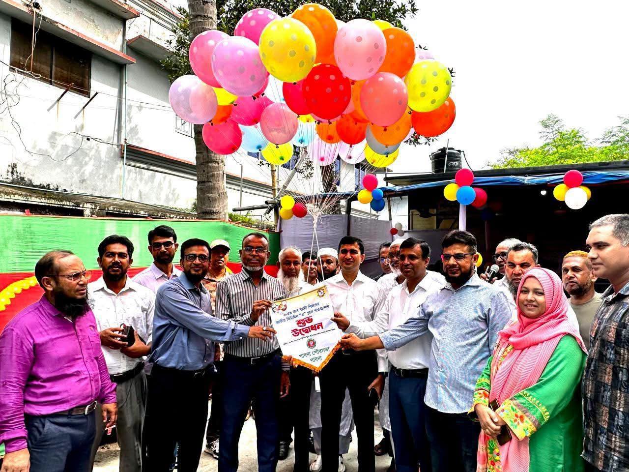 পাবনা পৌরসভায় ভিটামিন এ প্লাস ক্যাম্পেইনের উদ্বোধন, শিশুদের ক্যাপসুল খাওয়ানো শুরু