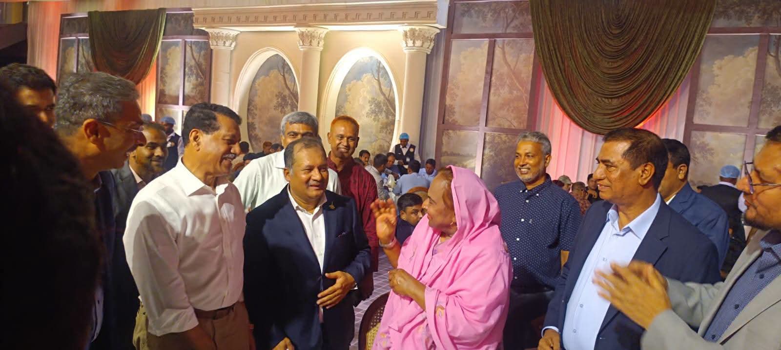 ঢাকার সেনাকুঞ্জে আপন জহিরের বৌভাত অনুষ্ঠানে উপস্থিত ড. হোসনে আরা বেগম