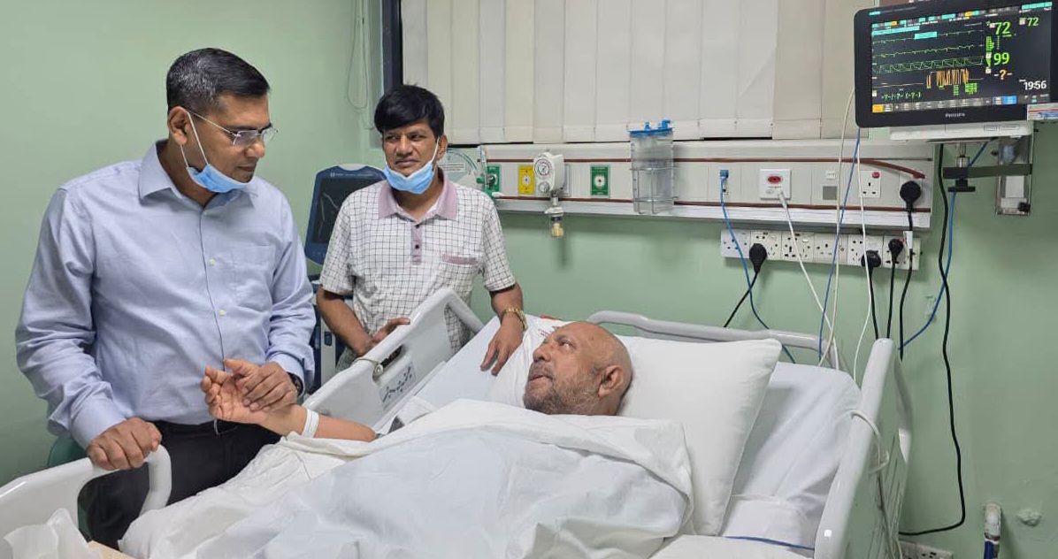 ঢাকায় অসুস্থ অধ্যাপক ডা. পাভেলকে হাসপাতালে দেখতে গেলেন ডা. আ ন ম মনোয়ারুল কাদির বিটু