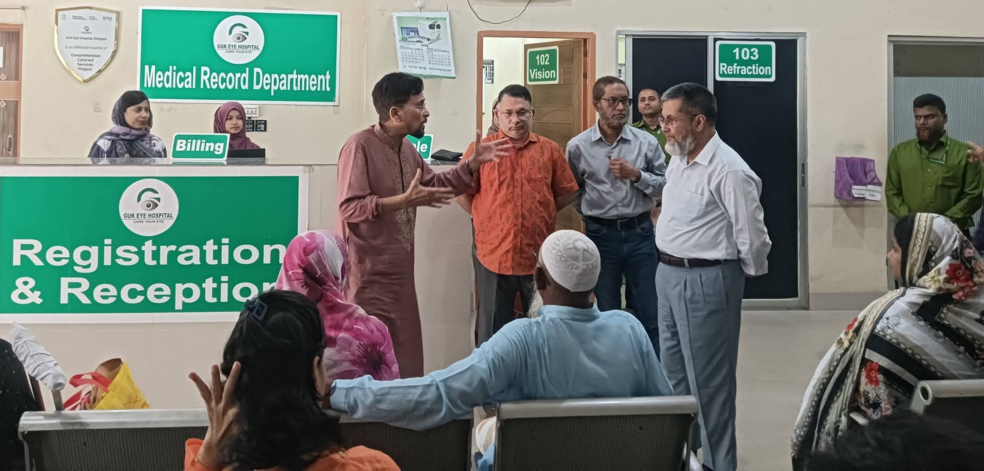 দিনাজপুরে গাক চক্ষু হাসপাতাল পরিদর্শনে নির্বাহী পরিচালক