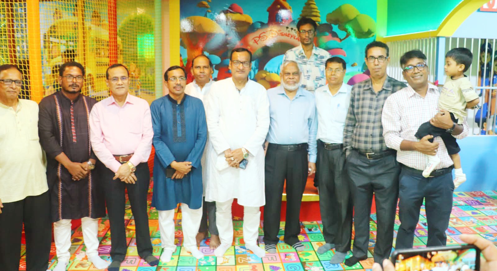 পাবনায় শিশুদের জন্য ‘পিএস ডিজনিল্যান্ড’ ইনডোর প্লে-গ্রাউন্ডের উদ্বোধন