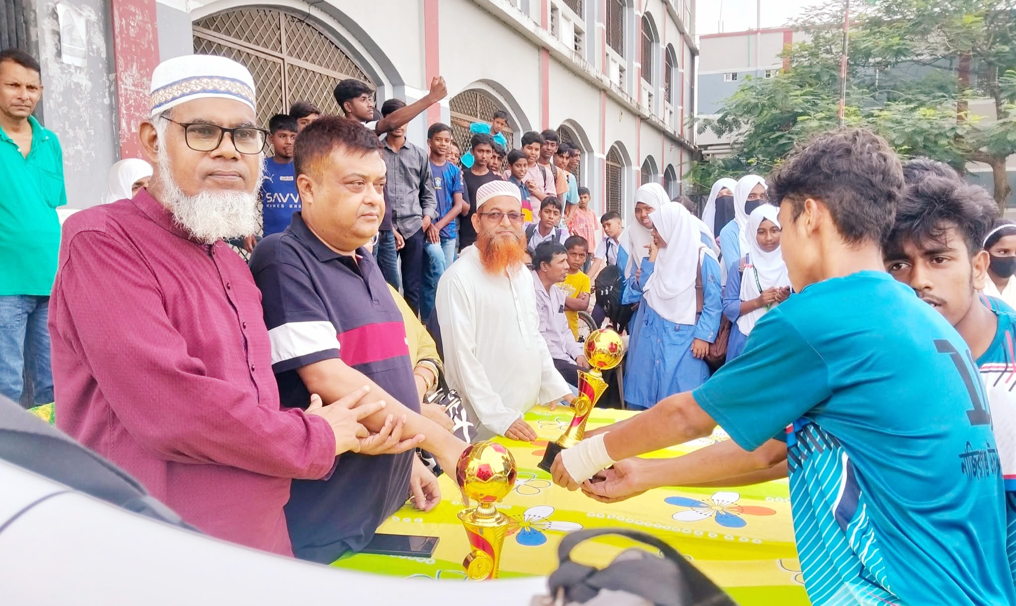 খেলাধুলাই পারে যুবসমাজকে বিপথগামী থেকে রক্ষা করতে : রুহুল আমিন বিশ্বাস