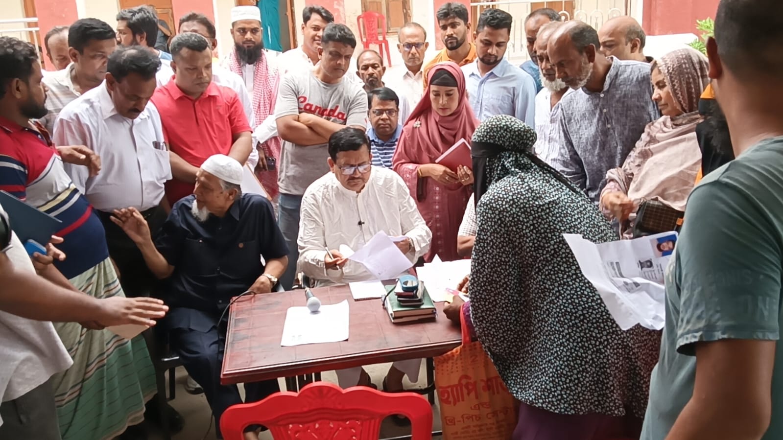 পাবনার মানুষের আস্থার প্রতীক এ্যাড. শিমুল বিশ্বাস এমপি