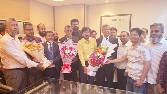 ঢাকায় নিউইয়র্ক বিএনপি নেতাদের জাতীয়তাবাদী পেশাজীবী দলের সভাপতির সাথে সৌজন্য সাক্ষাৎ ও মতবিনিময়।